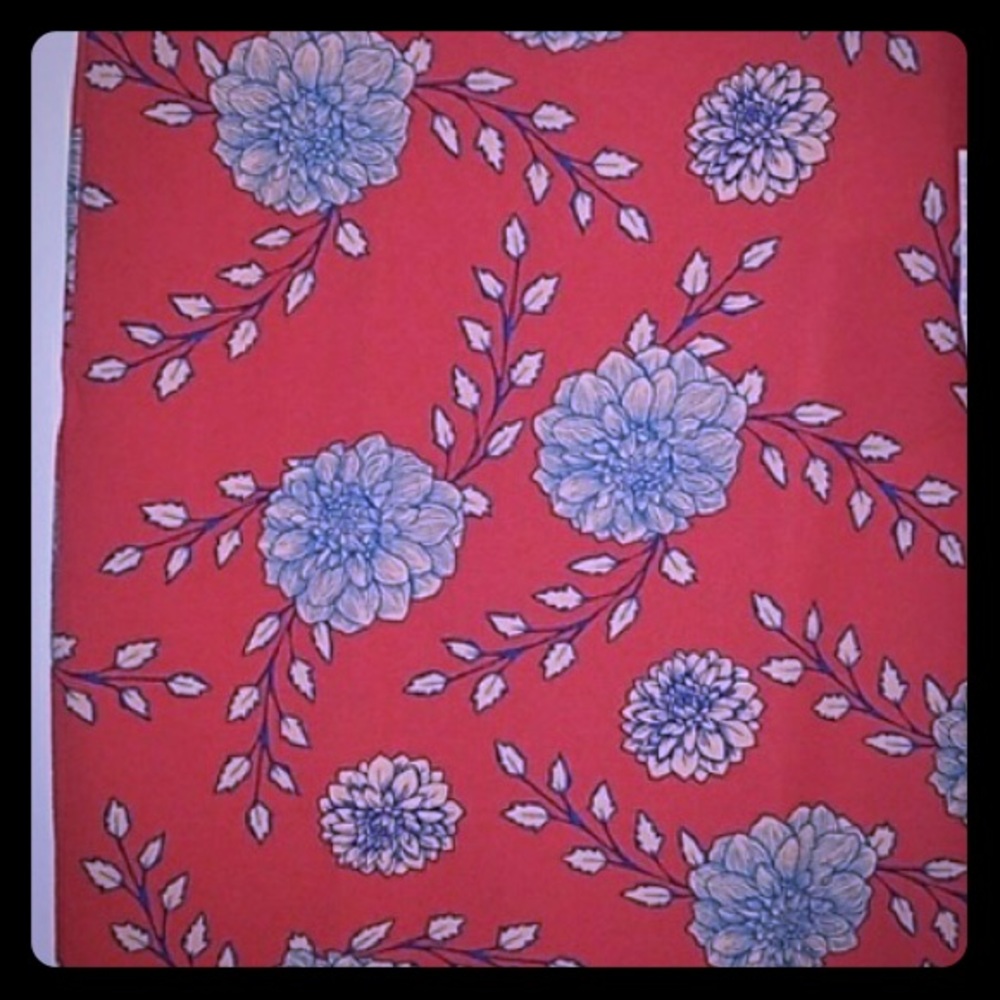 LulaRoe Peach Floral Cassie so SM